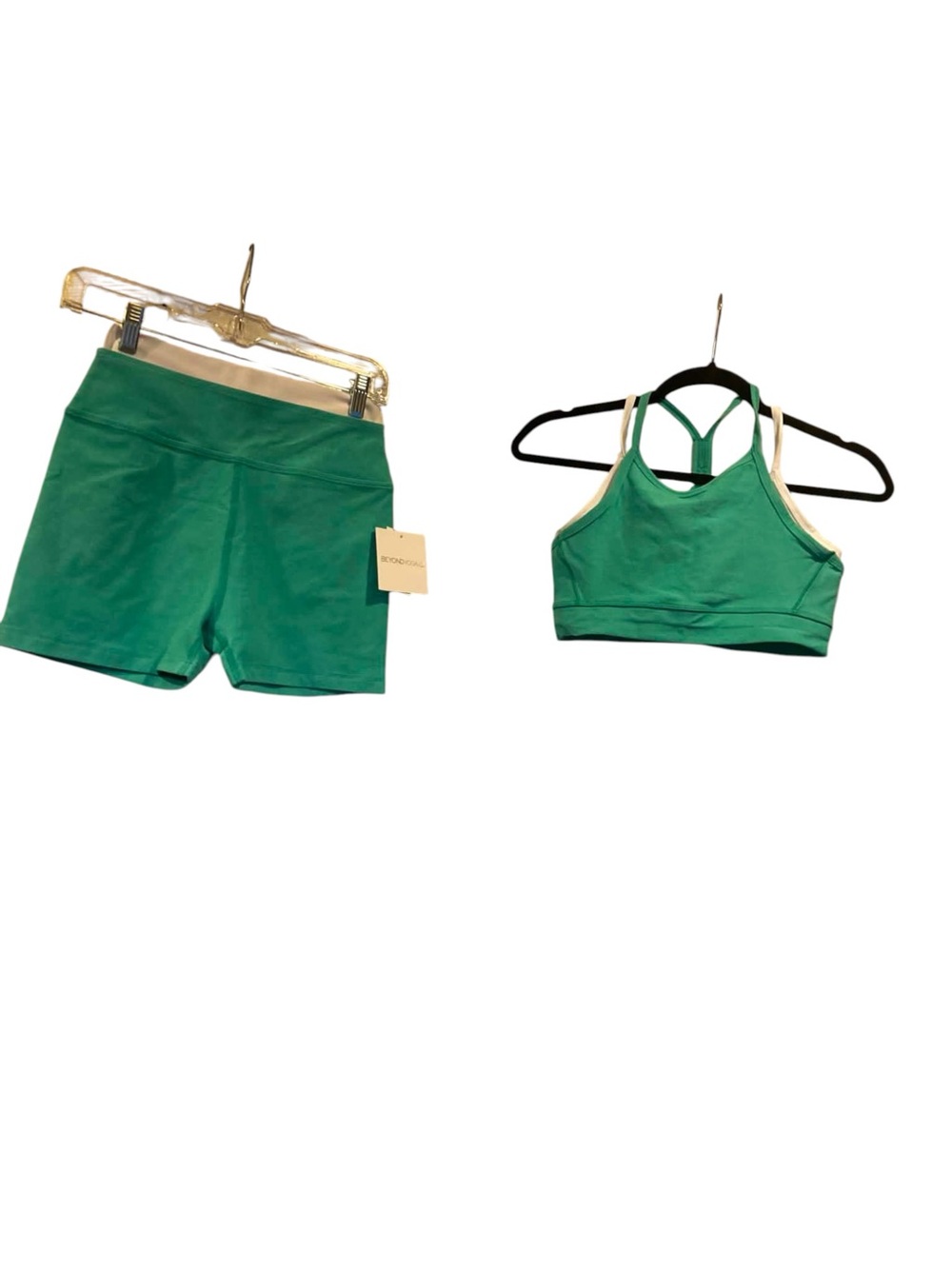 NWT Beyond Yoga Short/Tank Set Super Cute GREEN/WHITE Size Medium
